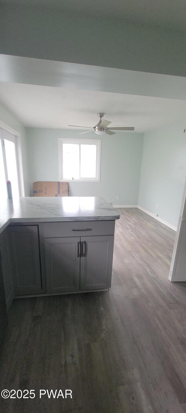 809 N Main St, Duryea, PA 18642 - photo 2