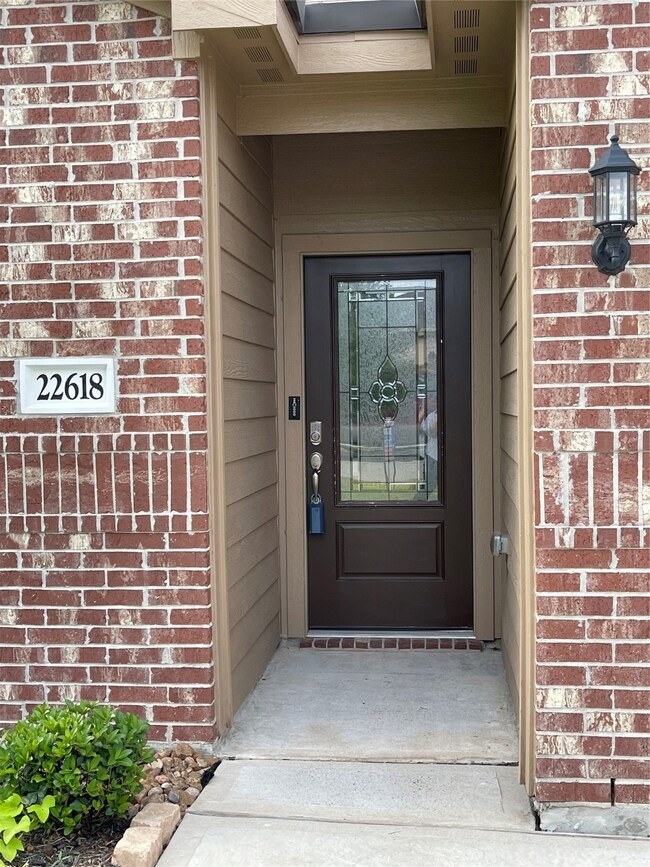 22618 Hollow Amber Dr, Hockley, TX 77447 - photo 3