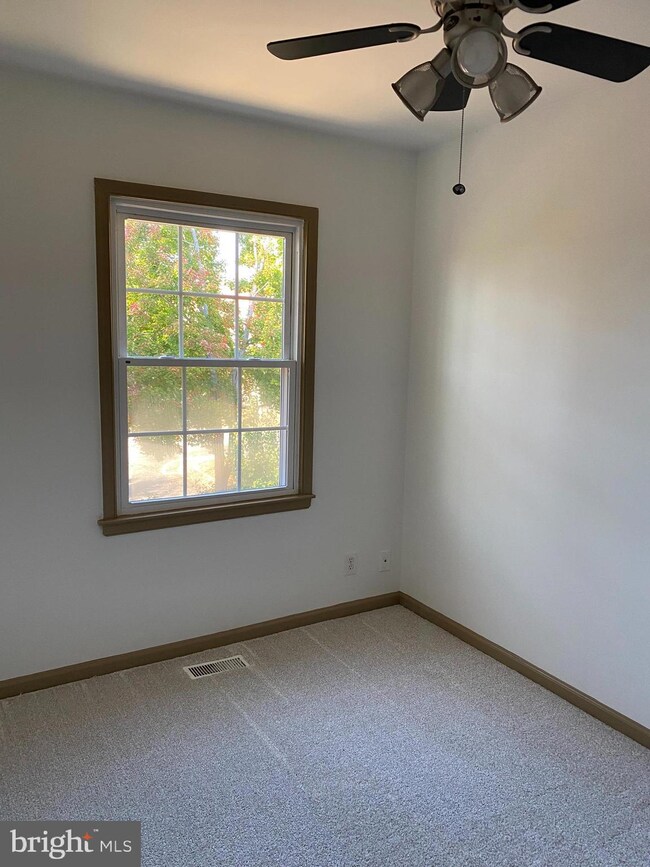 411 Madison Ct, Stafford, VA 22556 - photo 7