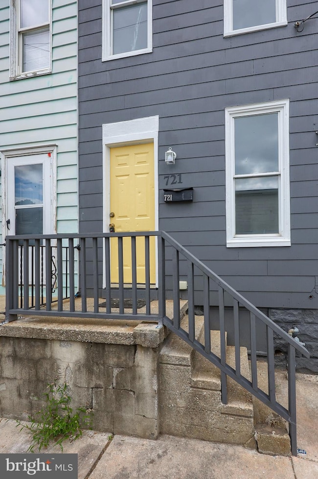 721 E Clarke Ave, York, PA 17403 - photo 2