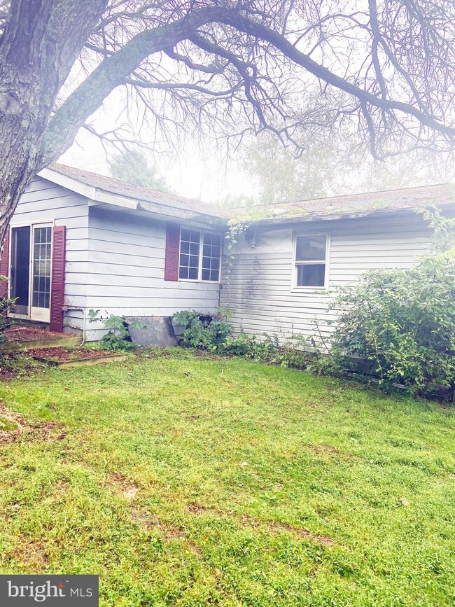 1319 Placid Dr, Sykesville, MD 21784 - photo 5