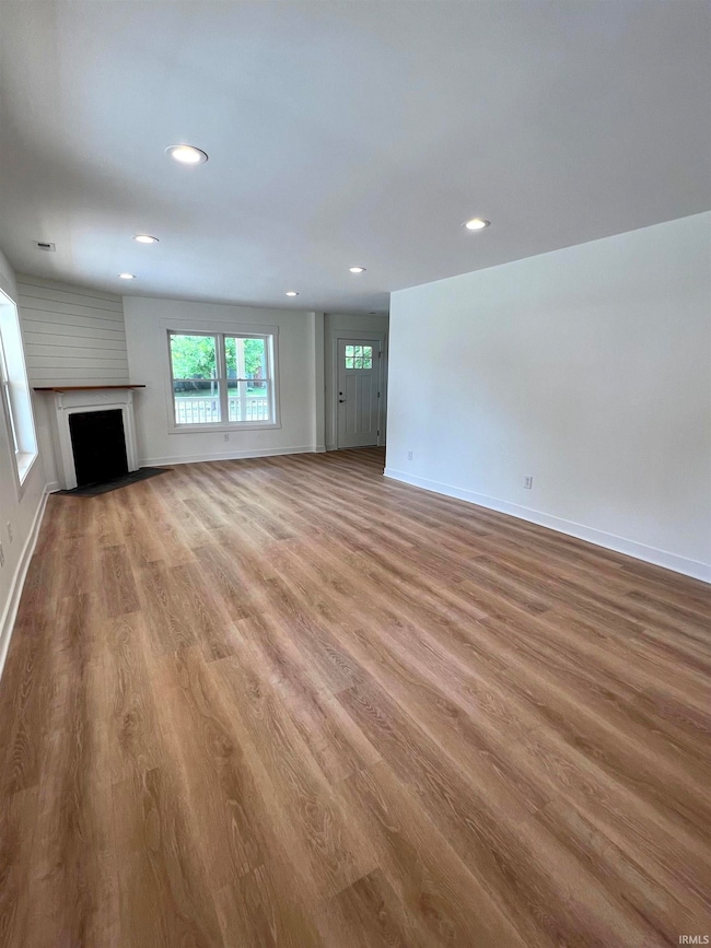 220 10th St, Covington, IN 47932 - photo 5