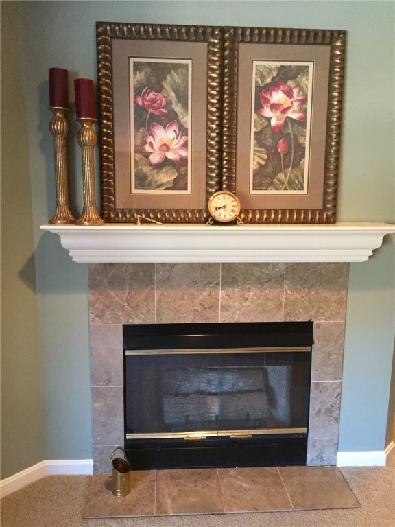 204 Dean Ridge Ct, Cranston, RI 02920 - photo 5