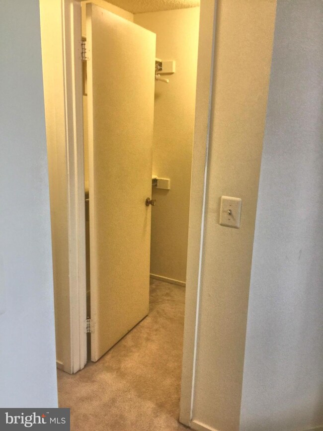 1500 Summerchase Ct unit C, Reston, VA 20194 - photo 6