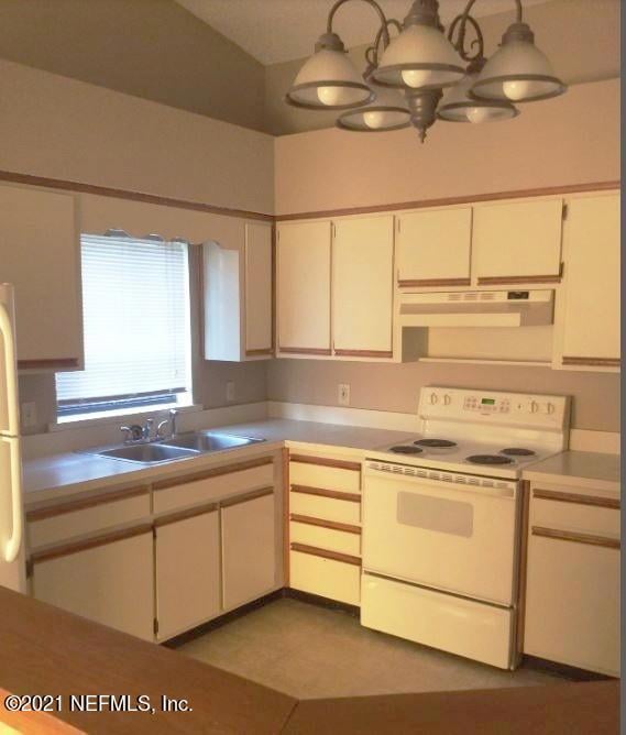 8117 Corky Ln, Jacksonville, FL 32244 - photo 3