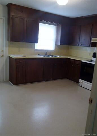 217 Kelly St, Statesville, NC 28677 - photo 4