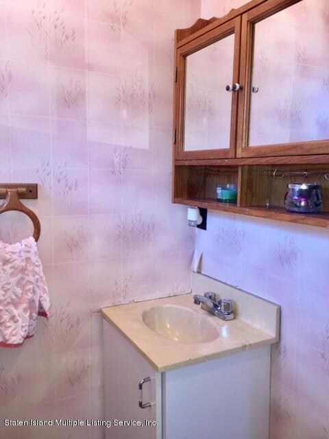 28 Berry ct - .5 Bath (2)