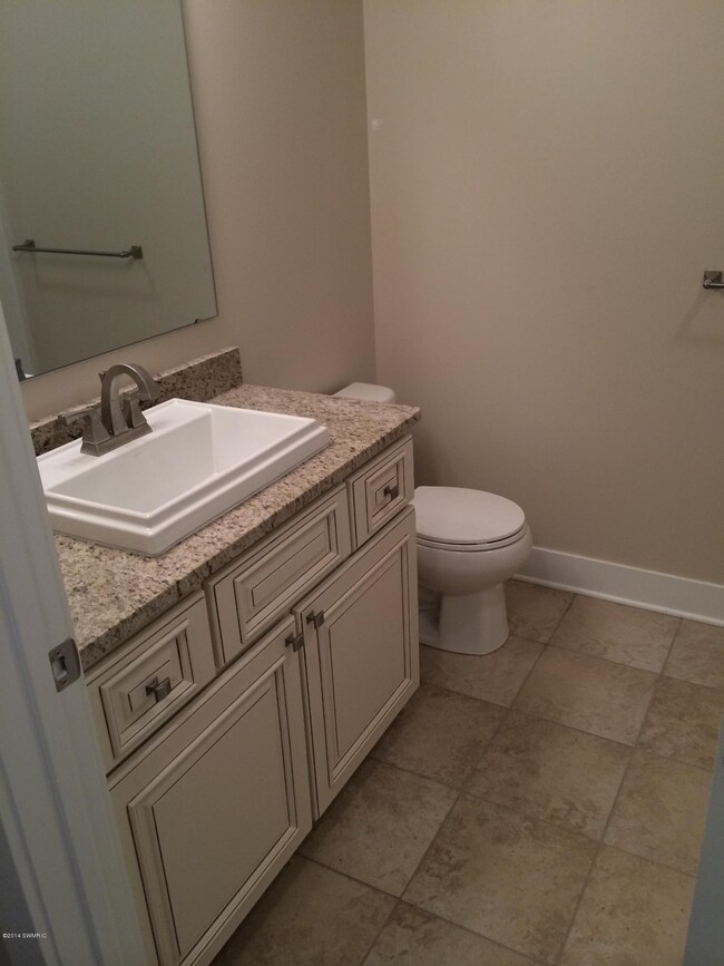 2560 main floor bath