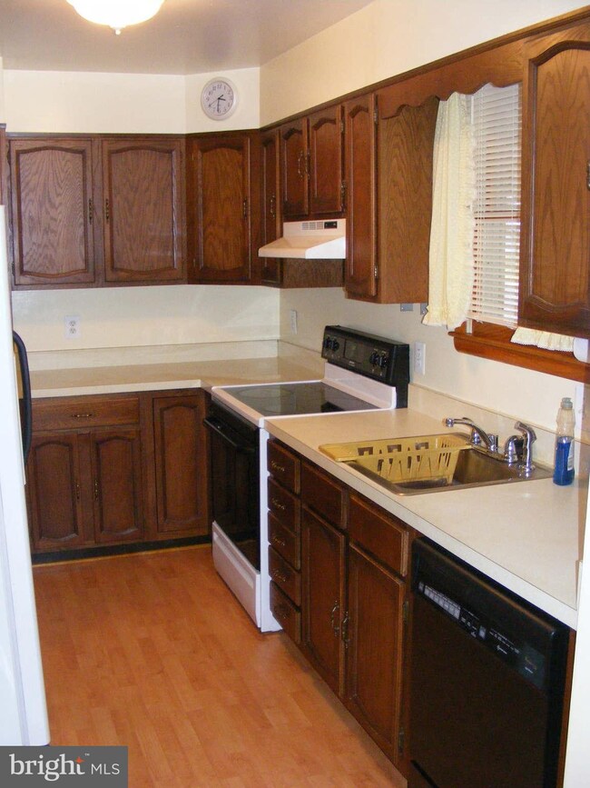 219 Hazel Ave, Halethorpe, MD 21227 - photo 7