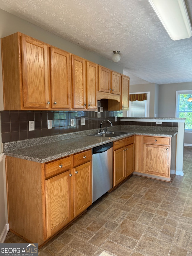 252 Oceanliner Dr, Winder, GA 30680 - photo 7