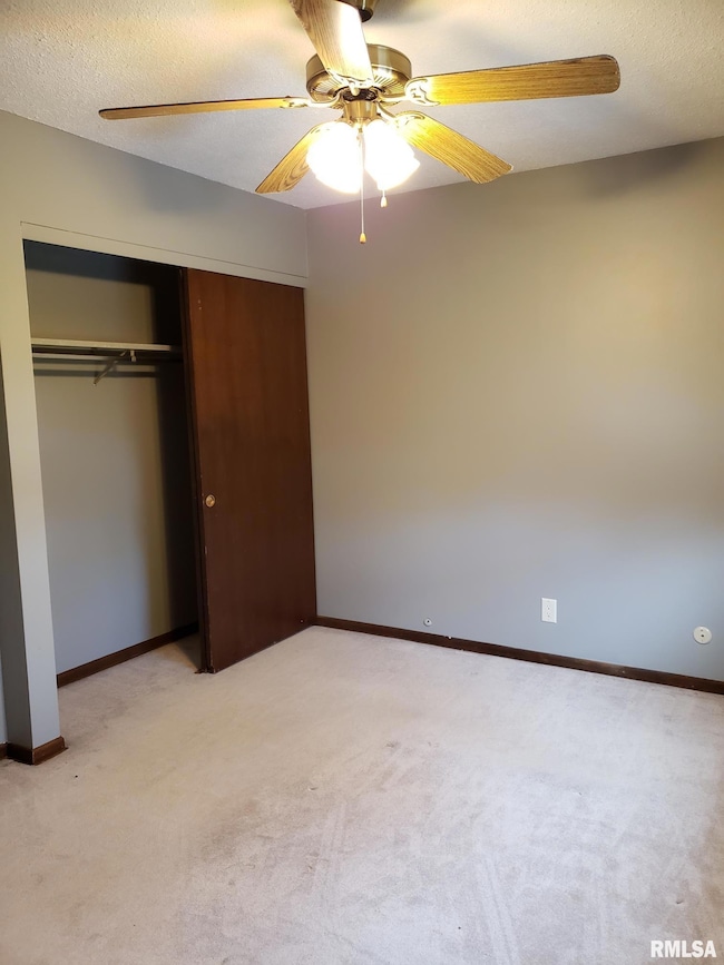 4811 Candlelight Dr, Davenport, IA 52806 - photo 7