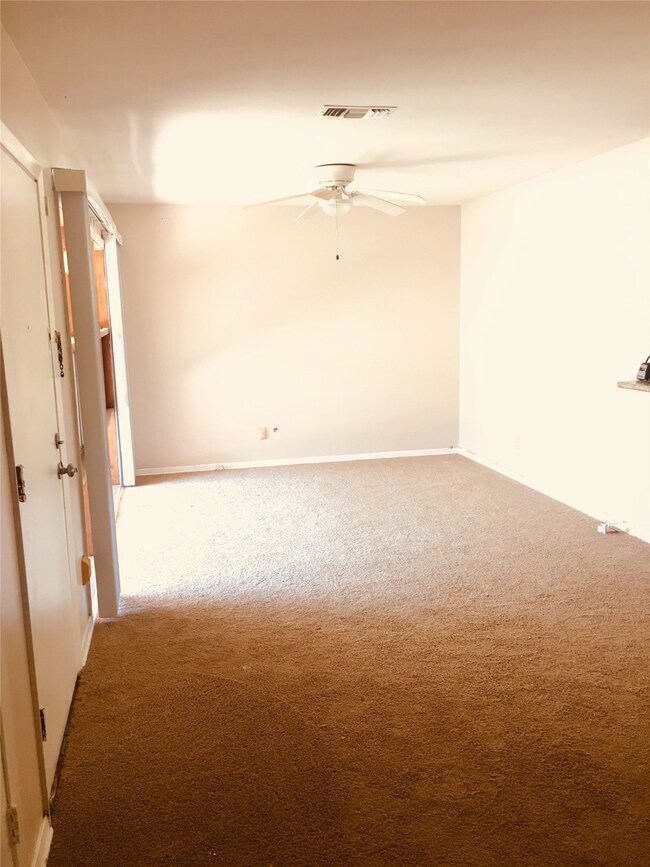 13113 Louisville St, Houston, TX 77015 - photo 5