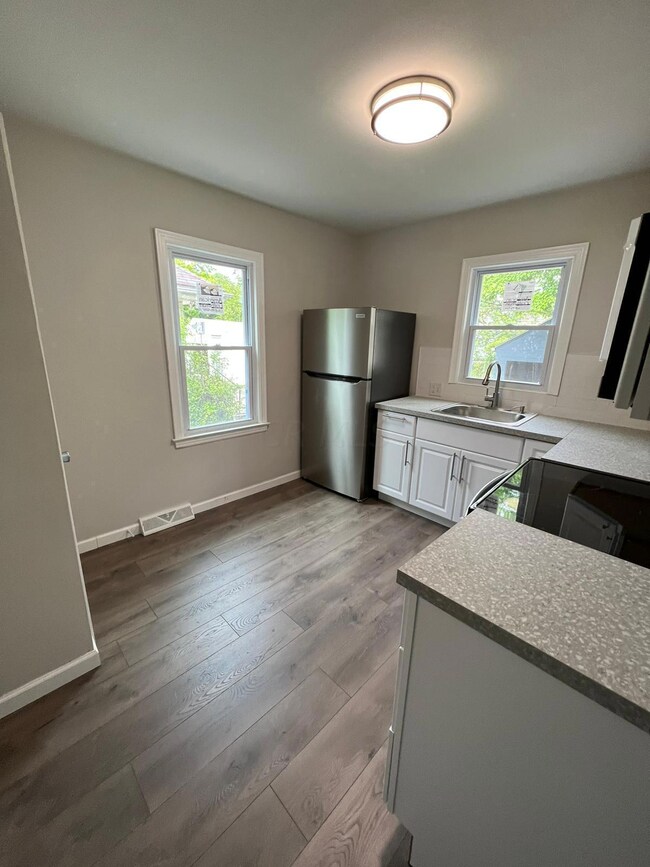 428 S Weyant Ave, Columbus, OH 43213 - photo 6