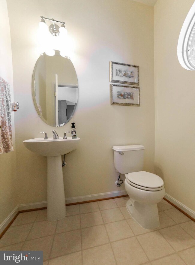 23312 Hyacinth Ln, California, MD 20619 - photo 3