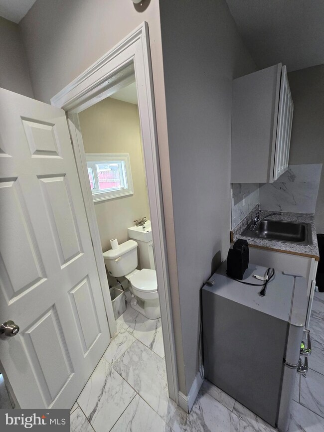 614 Minor St, Reading, PA 19602 - photo 5