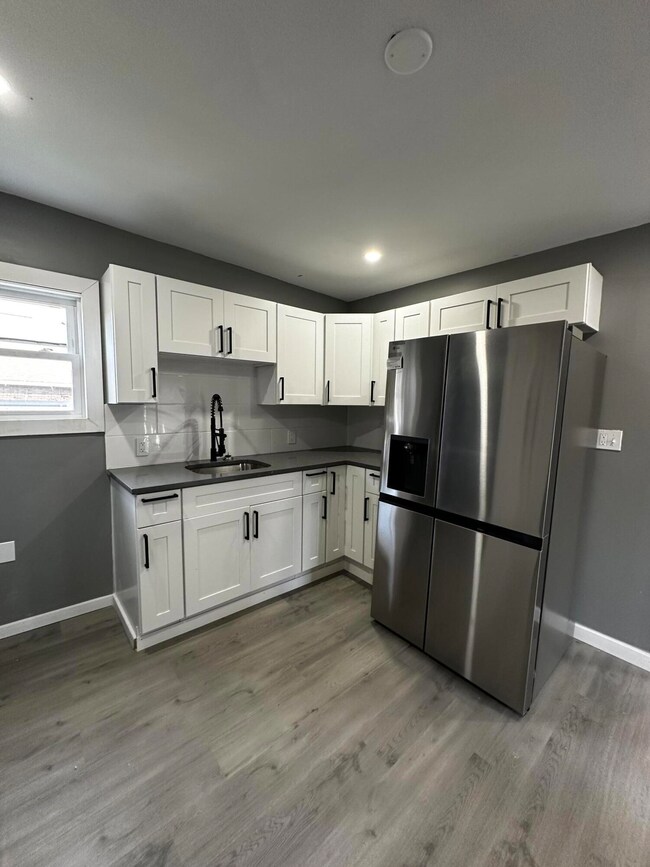 29 Cliff St unit 1, Pittston, PA 18640 - photo 3