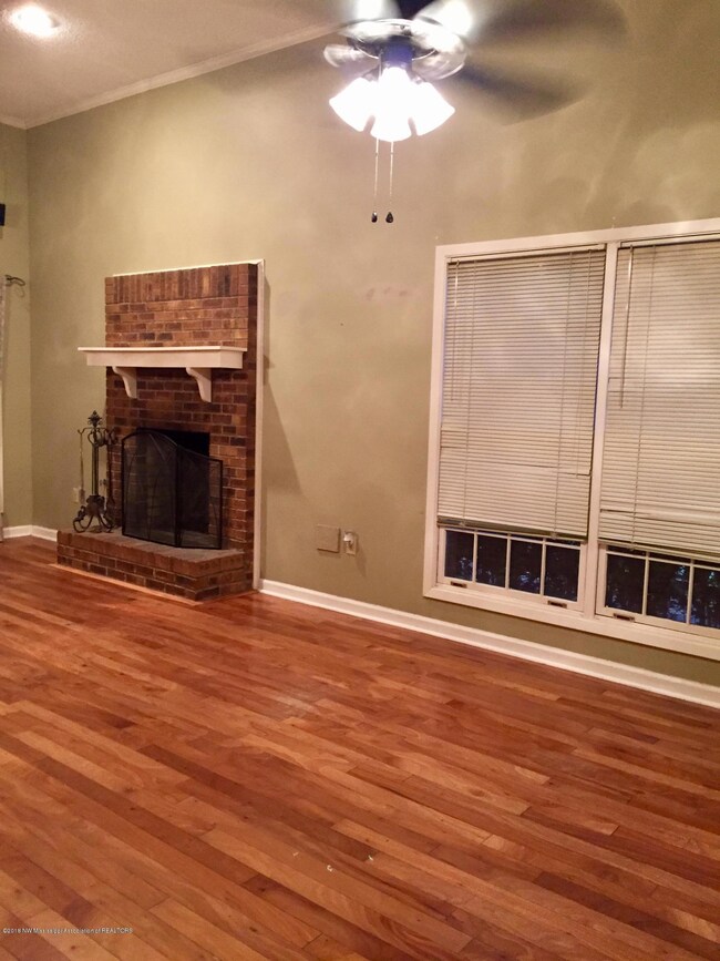 209 SYCAMORE, SENATOBI