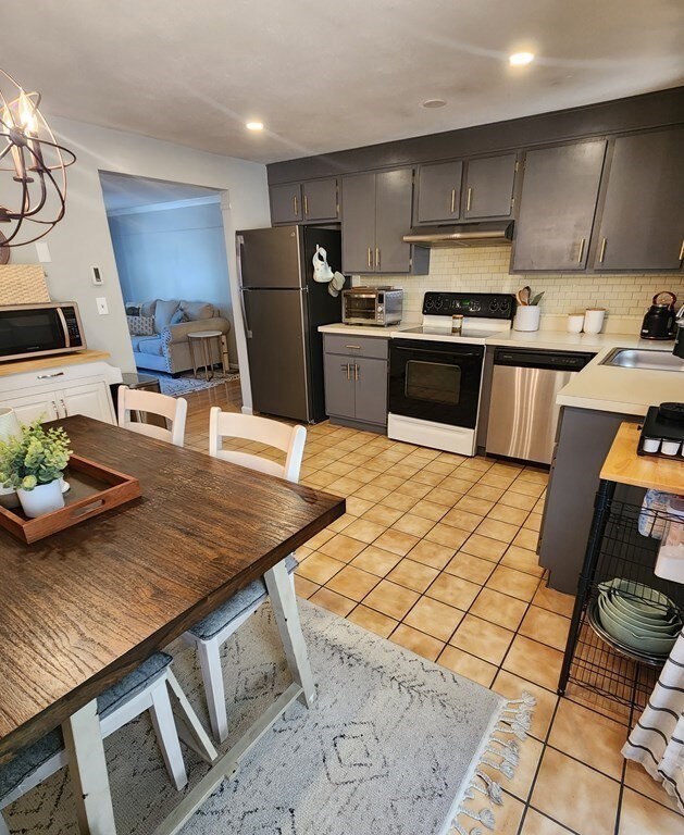 306 Aiken Ave unit 19, Lowell, MA 01850 - photo 6