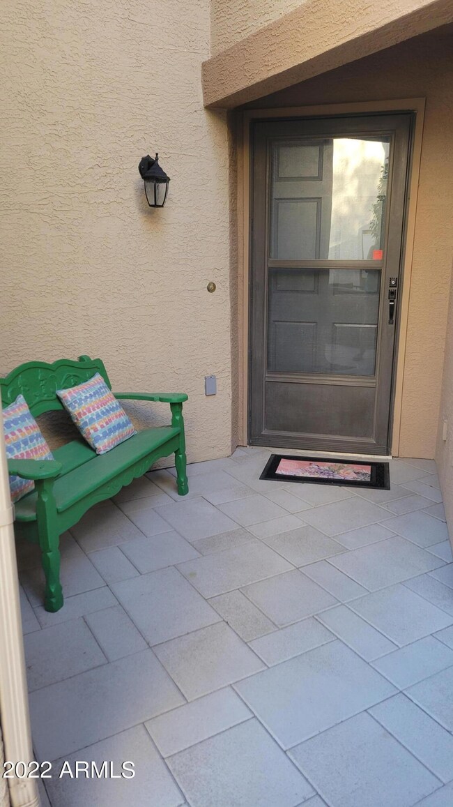 PHOTO Front Door