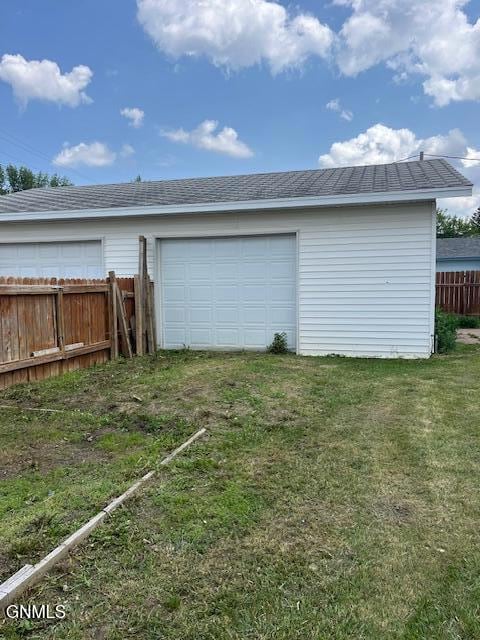 917 12th St NE, Jamestown, ND 58401 - photo 4