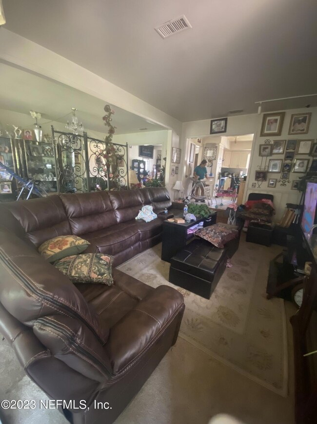 7923 Alderman Rd, Jacksonville, FL 32211 - photo 3