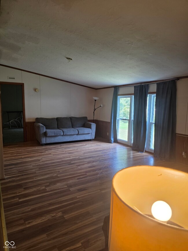 3955 Deer Ct, Columbus, IN 47201 - photo 4