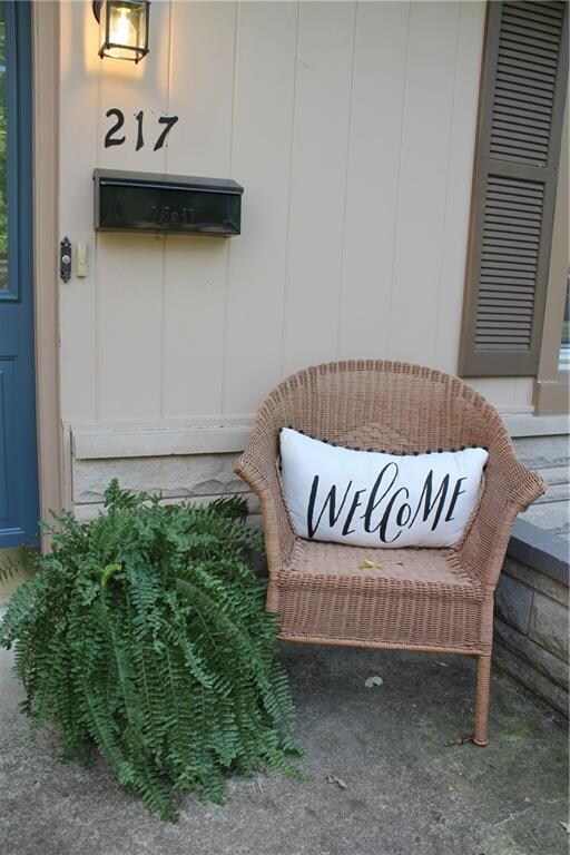 217 E Vinyard St, Anderson, IN 46012 - photo 5