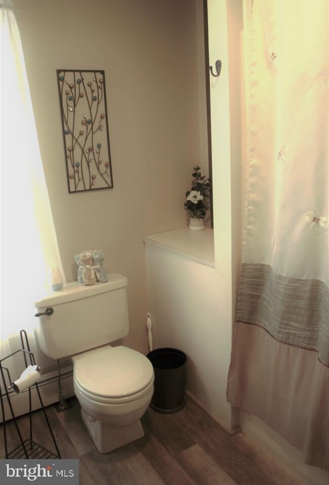 312 Elm St, Pottstown, PA 19464 - photo 5