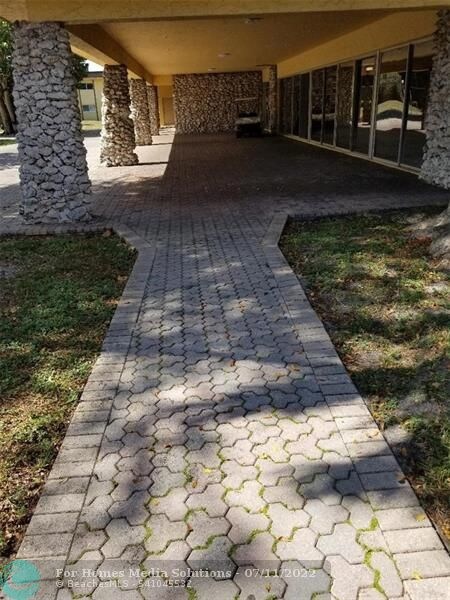 CLUB HOUSE PATIO WALK WAY