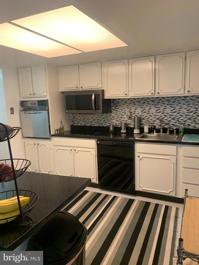 12738 Millstream Dr, Bowie, MD 20715 - photo 6