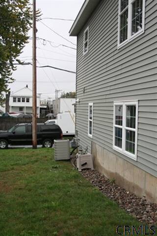 9 Cramond St, Albany, NY 12205 - photo 2