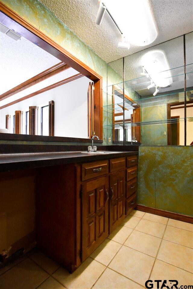 1627 Cumberland Rd, Tyler, TX 75703 - photo 6