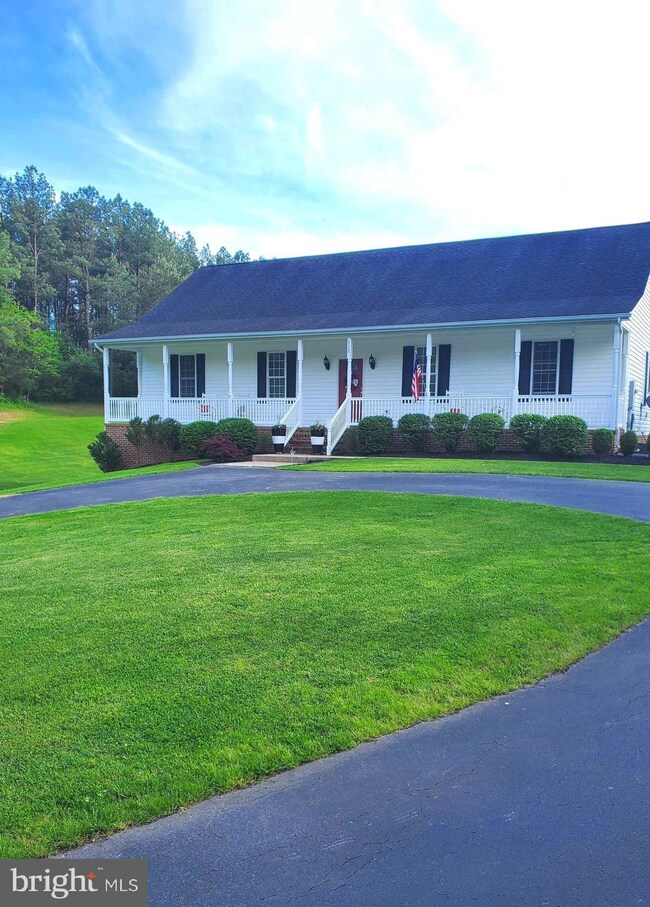 112 Douglas Dr, Middletown, VA 22645 - photo 3