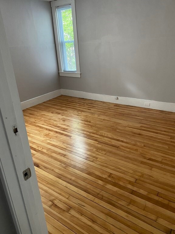 164 Beacon St unit 2, Worcester, MA 01610 - photo 7