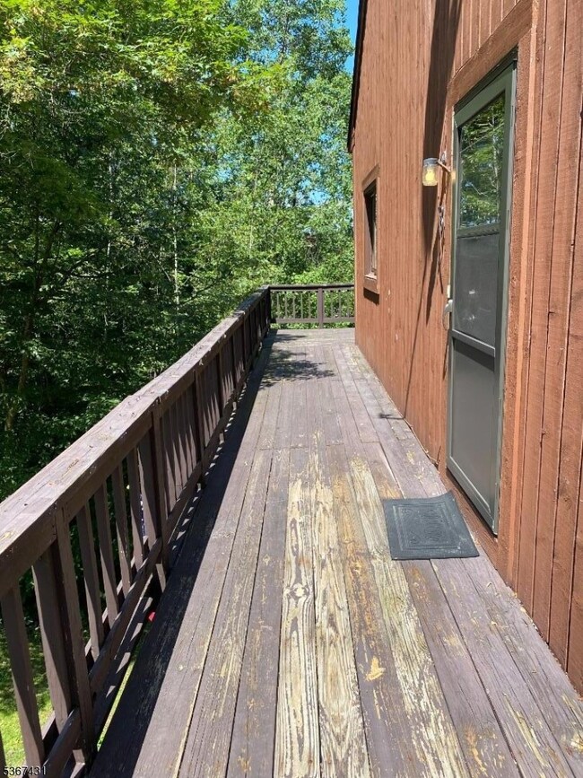 6 Davos Dr unit 8, Vernon, NJ 07462 - photo 2