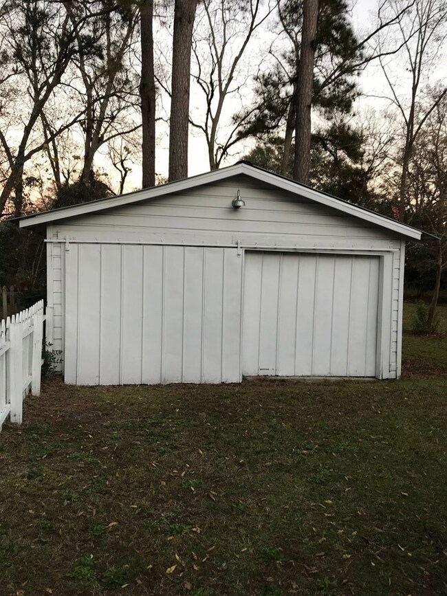 631 N Eufaula Ave, Eufaula, AL 36027 - photo 4