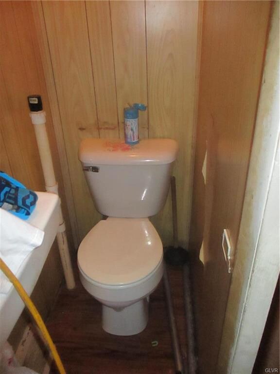 840 Elliger St, Allentown, PA 18102 - photo 4