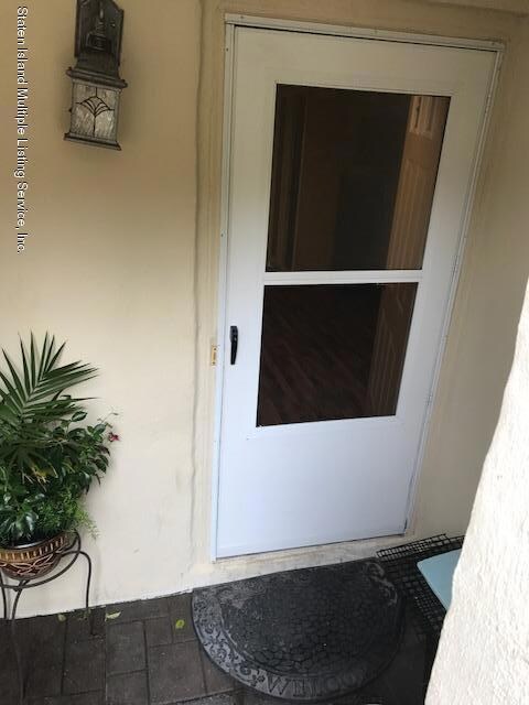 unlisted-address, Staten Island, NY 10309 - photo 5