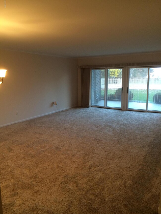 1 Hiawatha Cove Tr