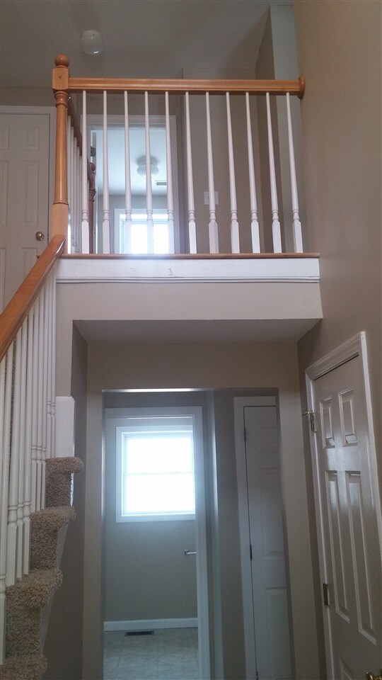 92 Barbara Ln, Hudson, NH 03051 - photo 3