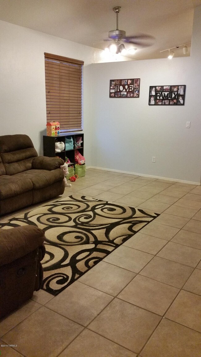 10217 E Prospect Vista Way, Tucson, AZ 85747 - photo 2