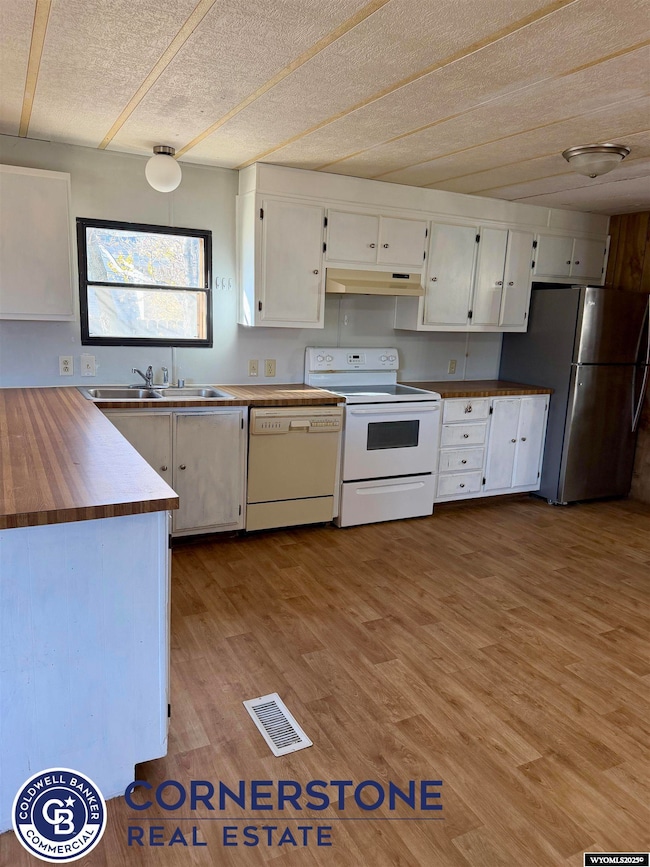 1126 Freden, Mills, WY 82644 - photo 4