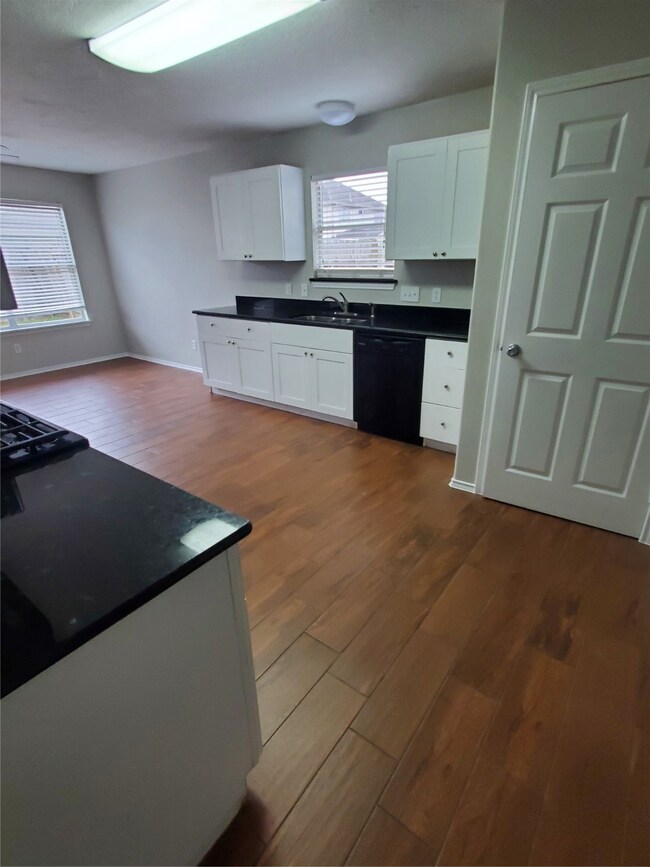 15026 August Sunset Dr, Humble, TX 77396 - photo 2