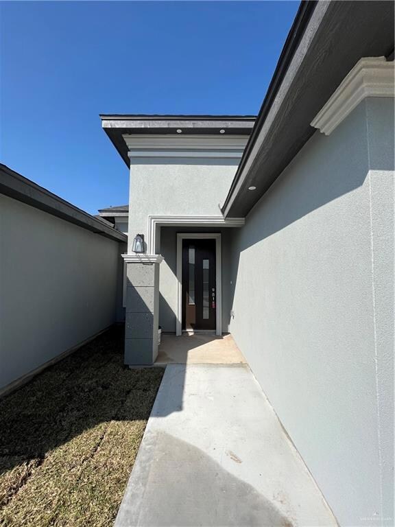 821 Canela Dr, Alamo, TX 78516 - photo 2