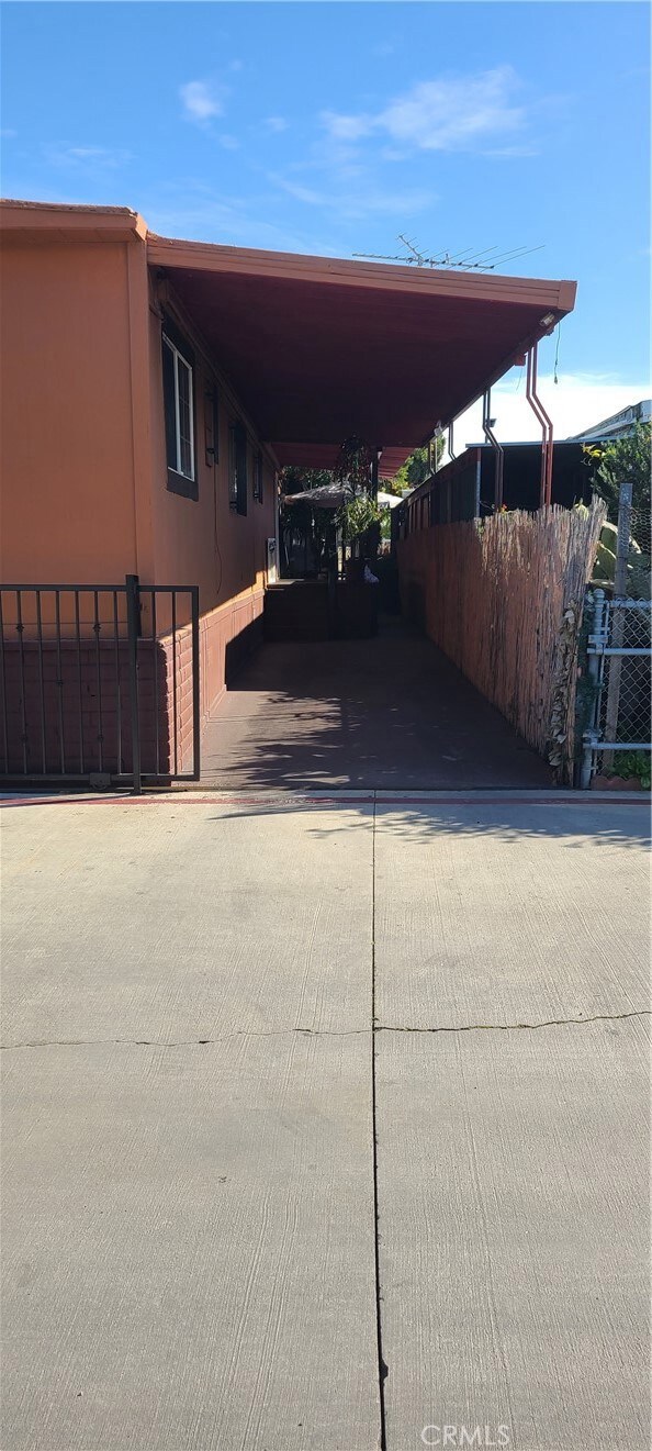 1911 W 156th St unit 30, Compton, CA 90220 - photo 3