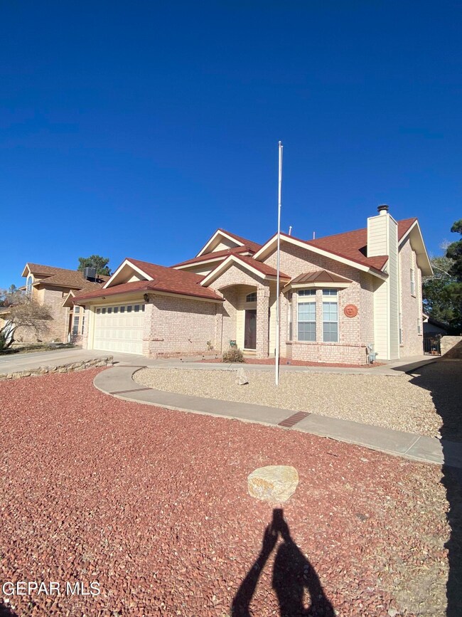 116 Lago Lindo Dr, Horizon City, TX 79928 - photo 3