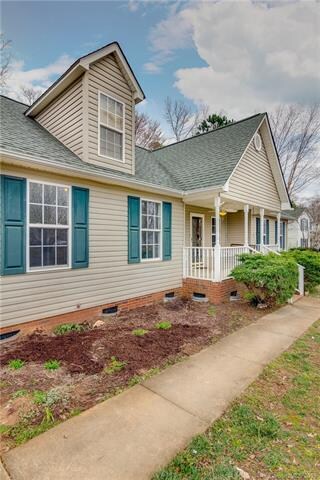 Welcome To 321 Quinn Road!