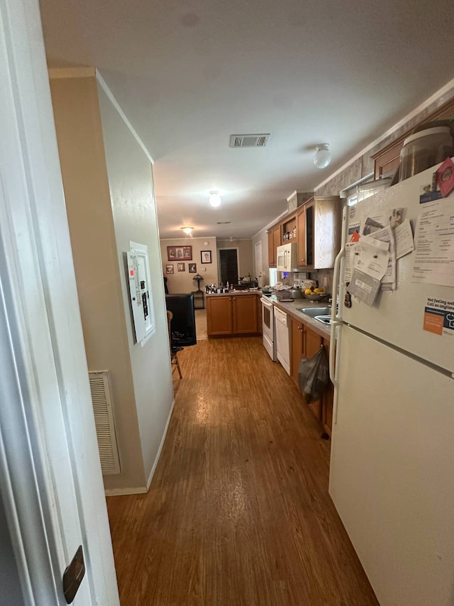 218 Third St, Valrico, FL 33594 - photo 7