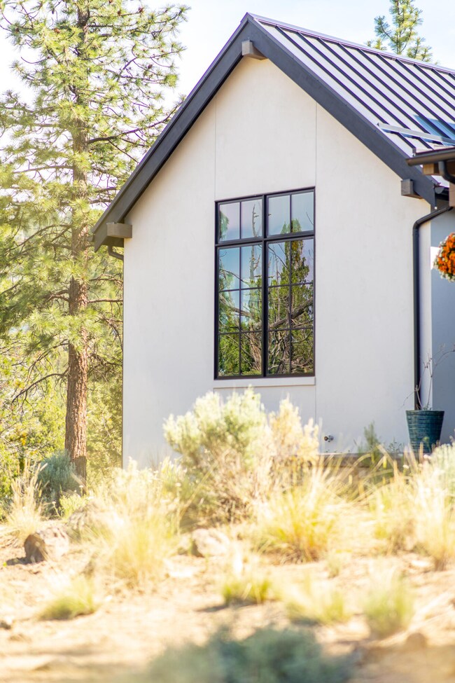 1477 NW Puccoon Ct, Bend, OR 97703 - photo 7