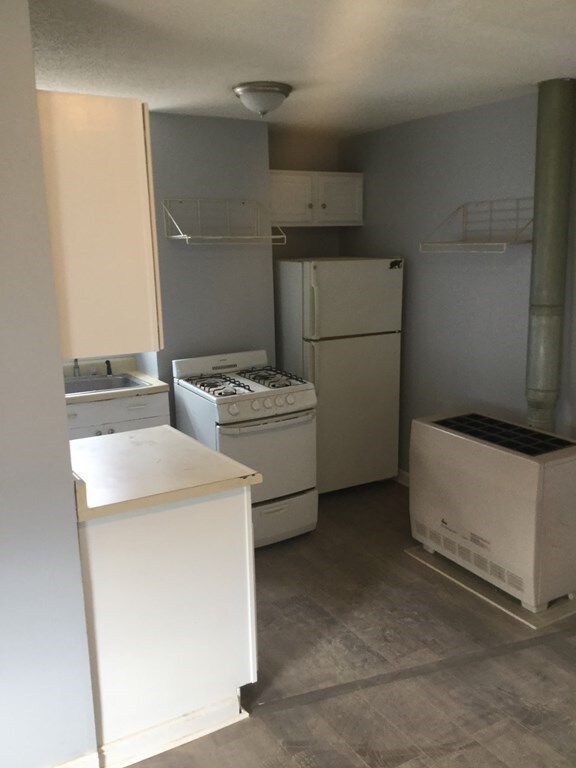 108 Hamlet St unit 3W, Fall River, MA 02724 - photo 7